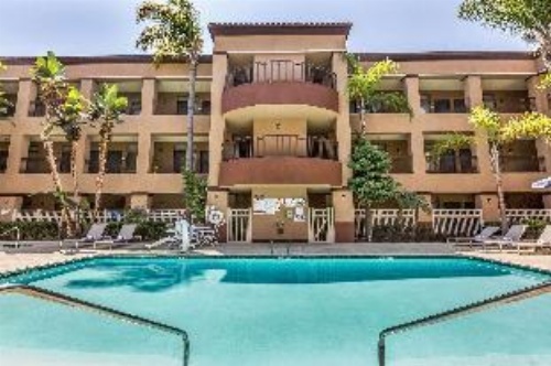 Ramada Suites by Wyndham San Diego image 14