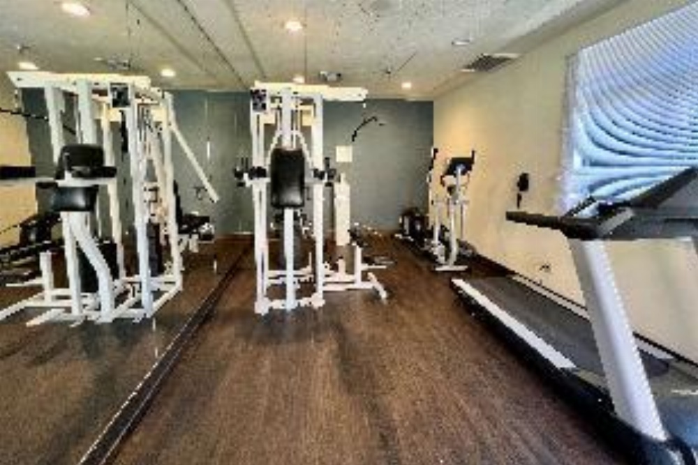 Ramada Suites by Wyndham San Diego Main image